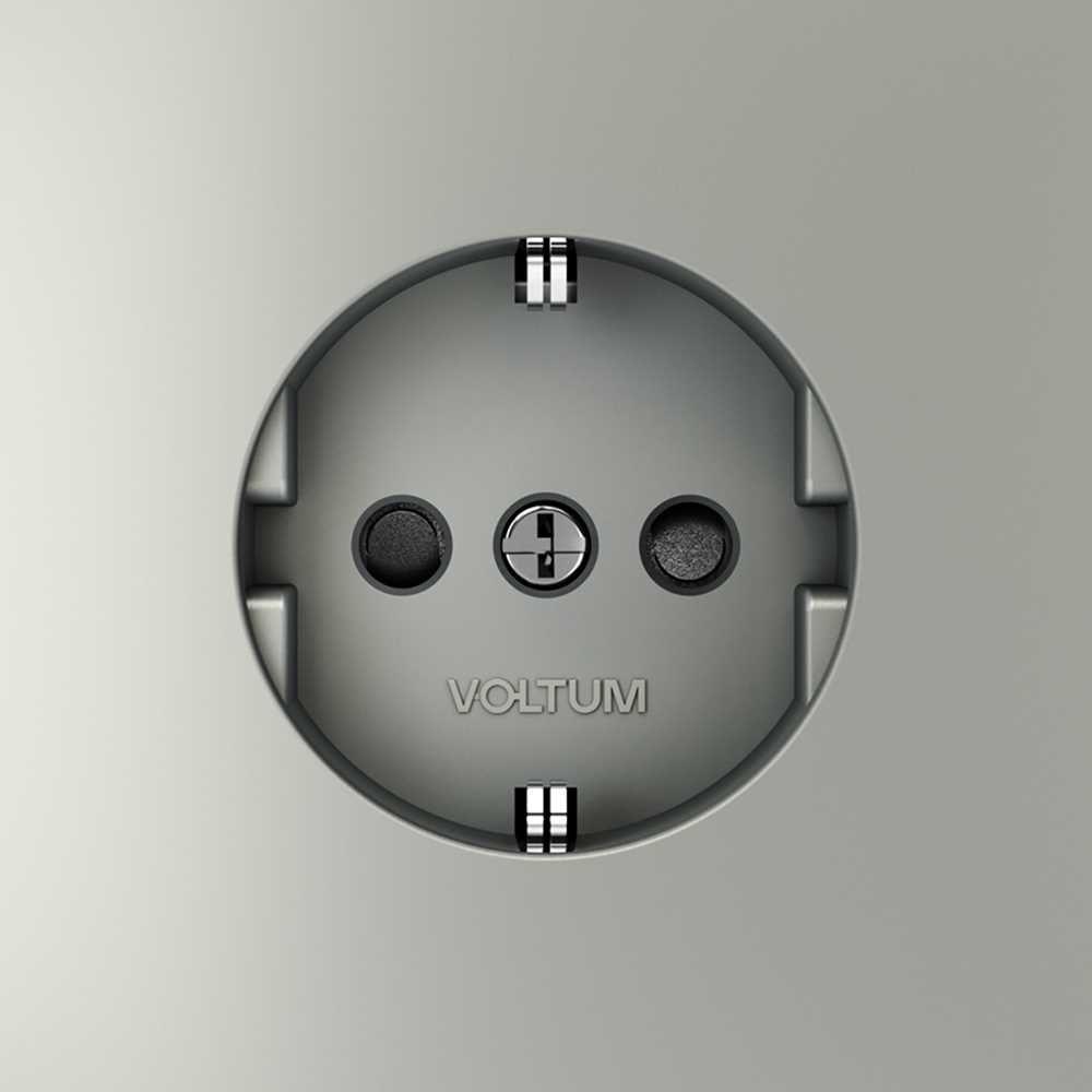 Электротовар Розетка встраиваемая Voltum S70 с заземлением и защитными шторками, 16А, (сталь)… металлик пластик