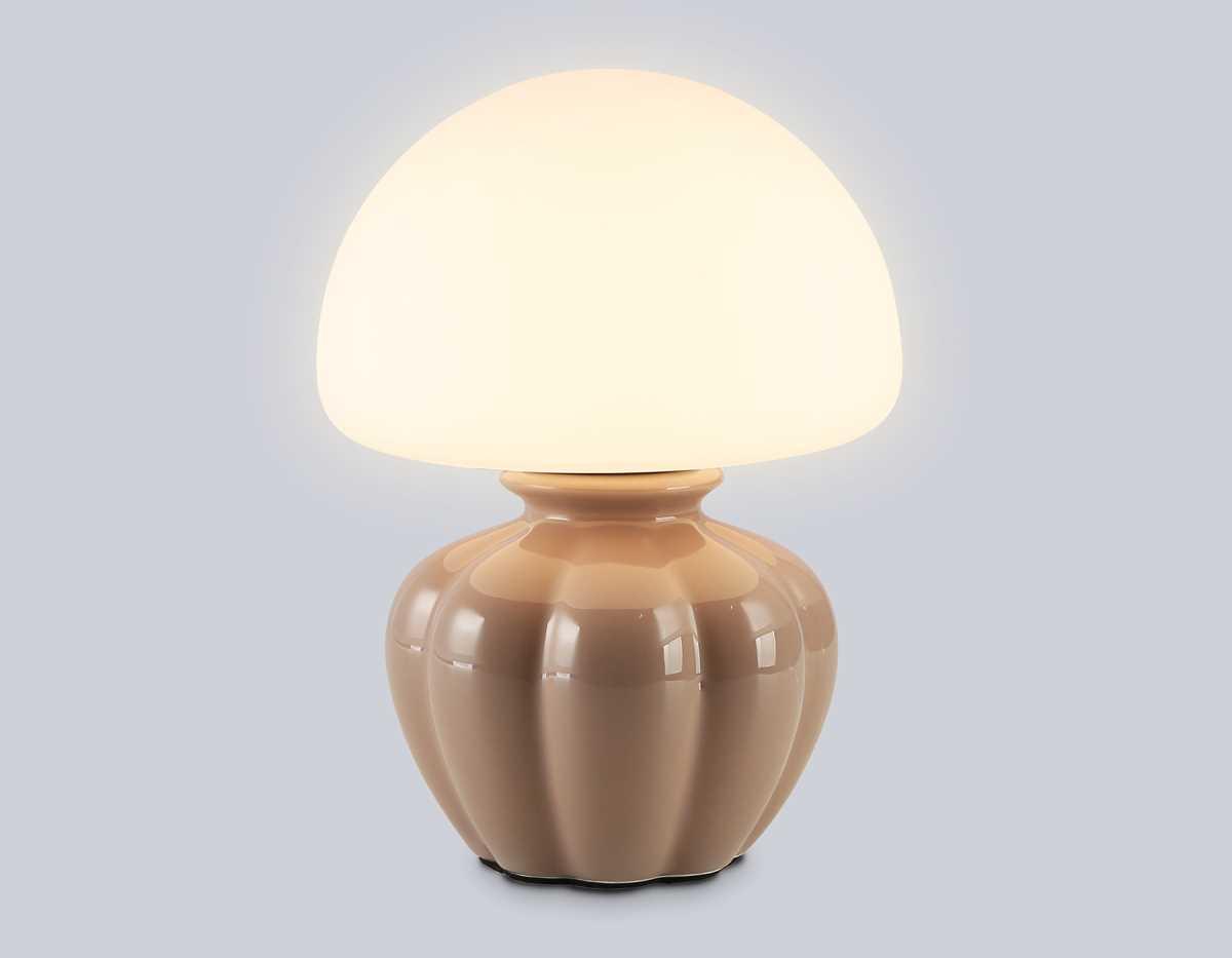 Настольная лампа Настольная лампа Ambrella Light HIGH LIGHT белый стекло