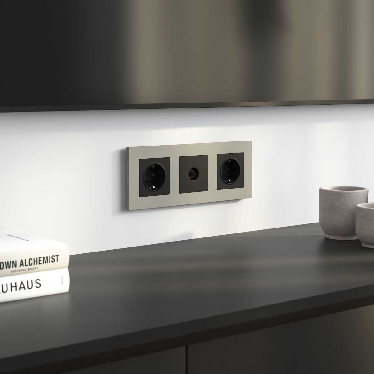 Электротовар Рамка на 3 поста Werkel Slab дымчатый софт W0032917 a071626, Серый серый поликарбонат — фото 3