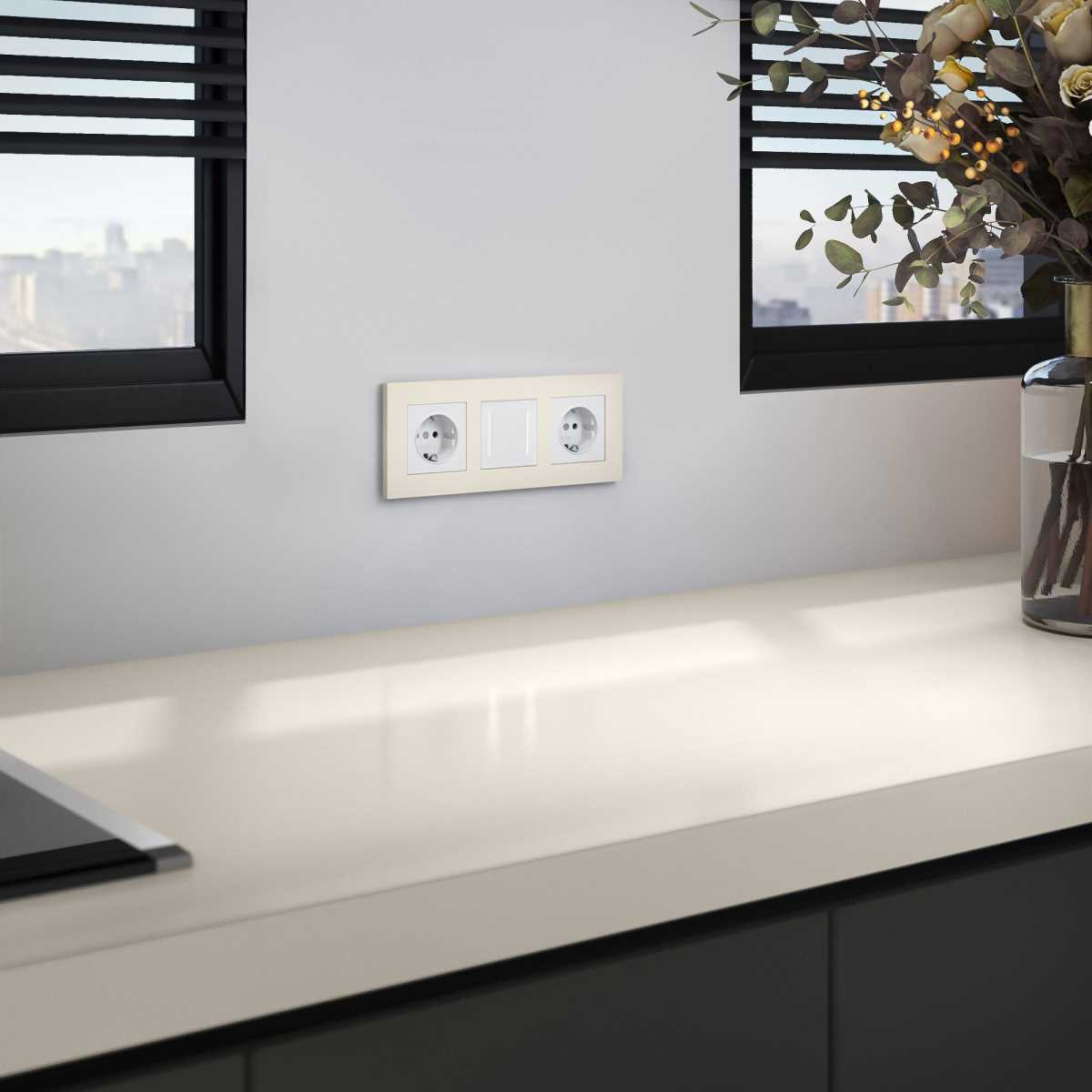 Электротовар Рамка на 3 поста Werkel Slab айвори матовый W0032962 4690389193446, Бежевый бежевый поликарбонат — фото 4