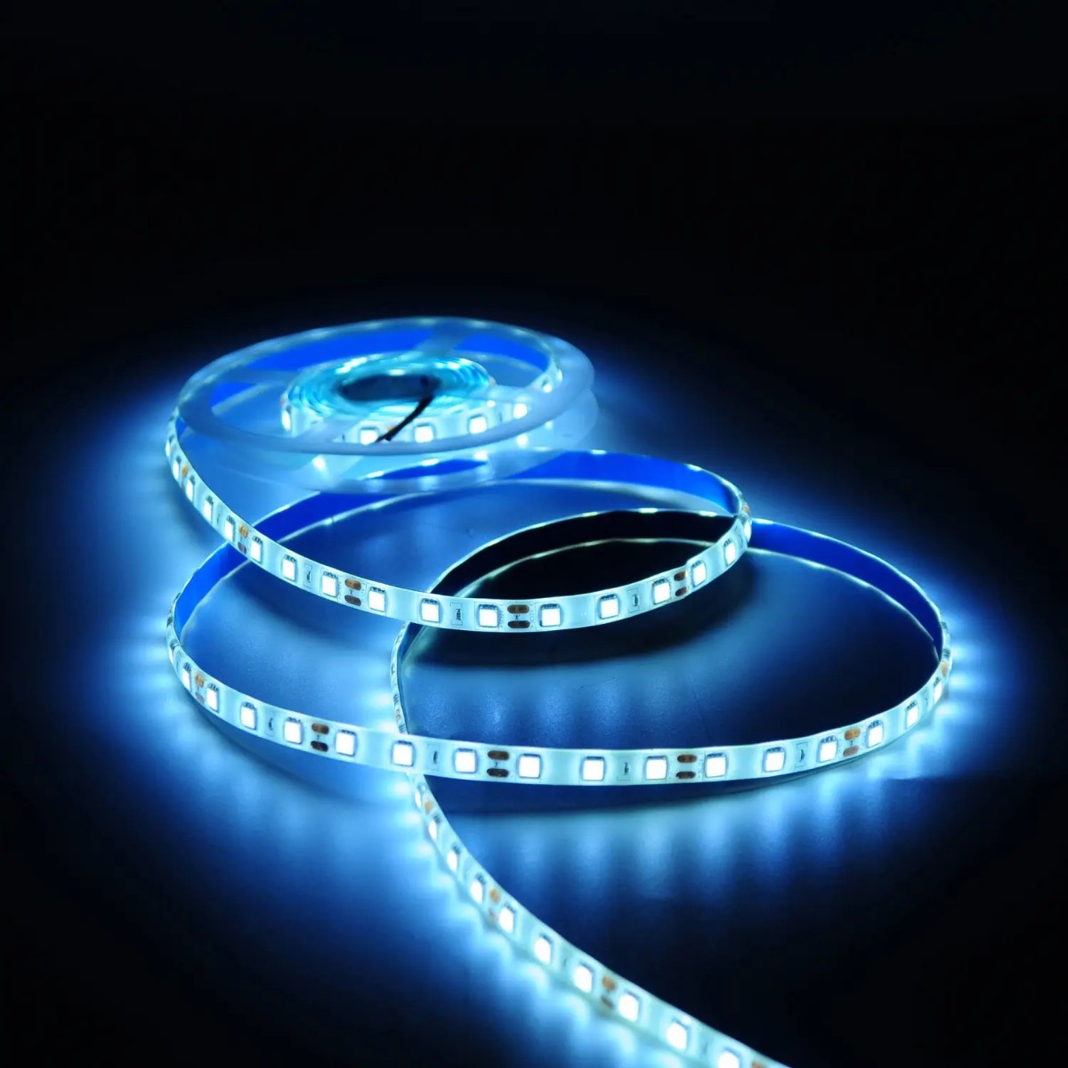 Светодиодные лент Светодиодная лента Gauss m 60LED m 5050SMD нейтральный белый 3M белый пластиковые — фото 4