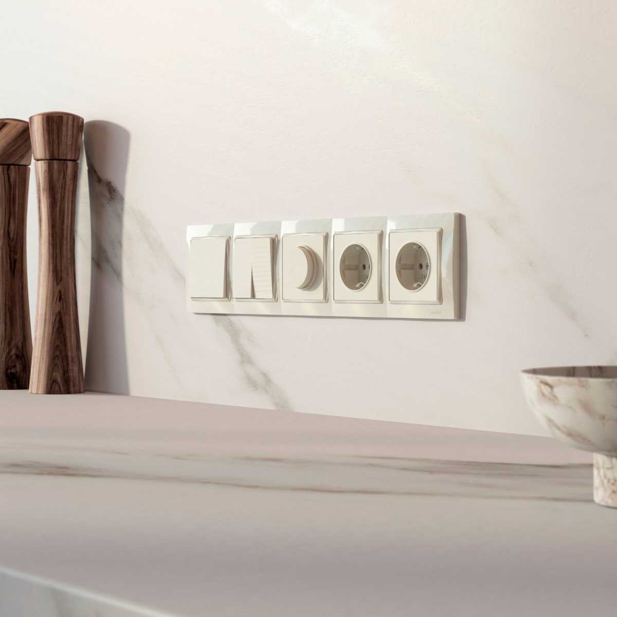 Электротовар Рамка Werkel Snabb Basic на 5 постов слоновая кость W0052003 4690389161469, Бежевый бежевый поликарбонат — фото 2